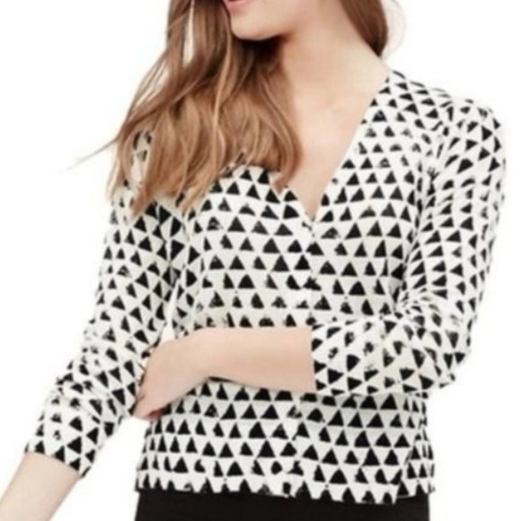 LOFT Sweaters - LOFT Geometric Triangle Print Cardigan Size Large